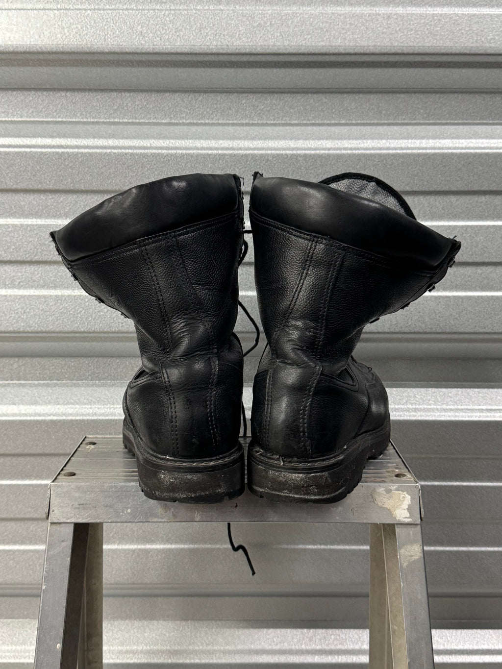 2001 Military Gore-Tex Combat Vibram Boots - 9