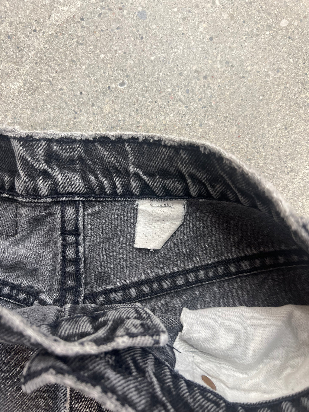 Faded Levi’s 550 Jeans - 26”