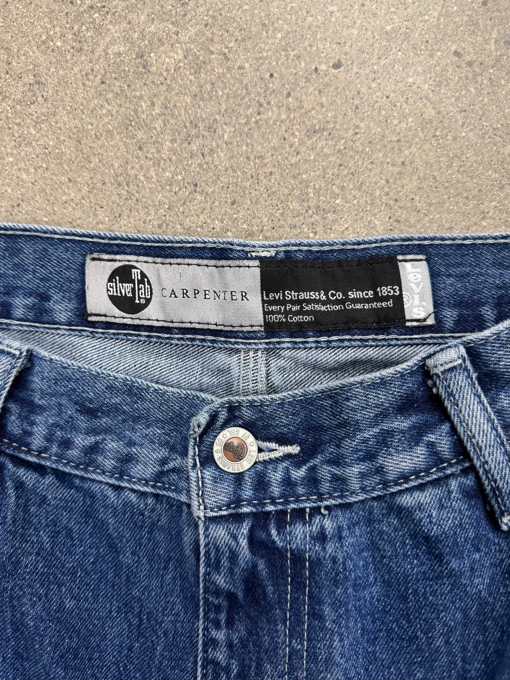 Levi’s SilverTab Baggy Carpenter Jean Shorts - 34”