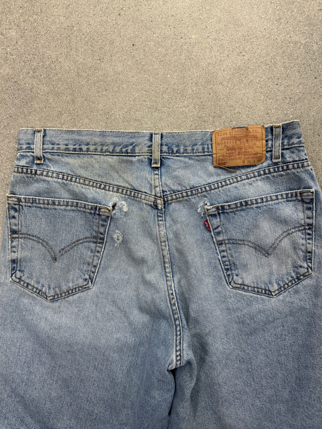 Faded Levi’s 550 Jean Shorts - 35”