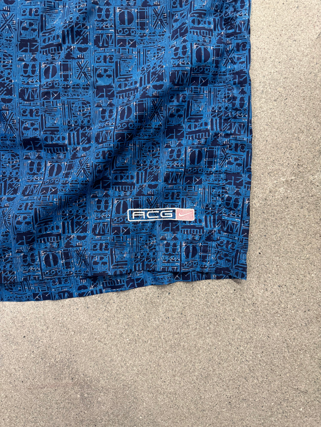 Nike ACG Nylon Shorts - XL