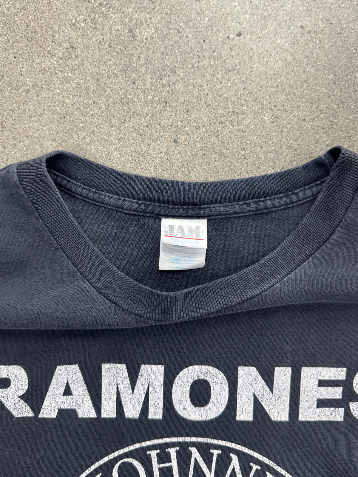 Faded 1999 Ramones Presidential Seal T-Shirt - L