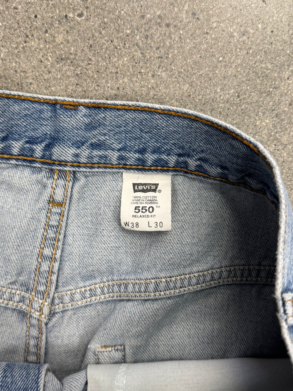 Faded & Distressed Levi’s 550 Jeans - 35”