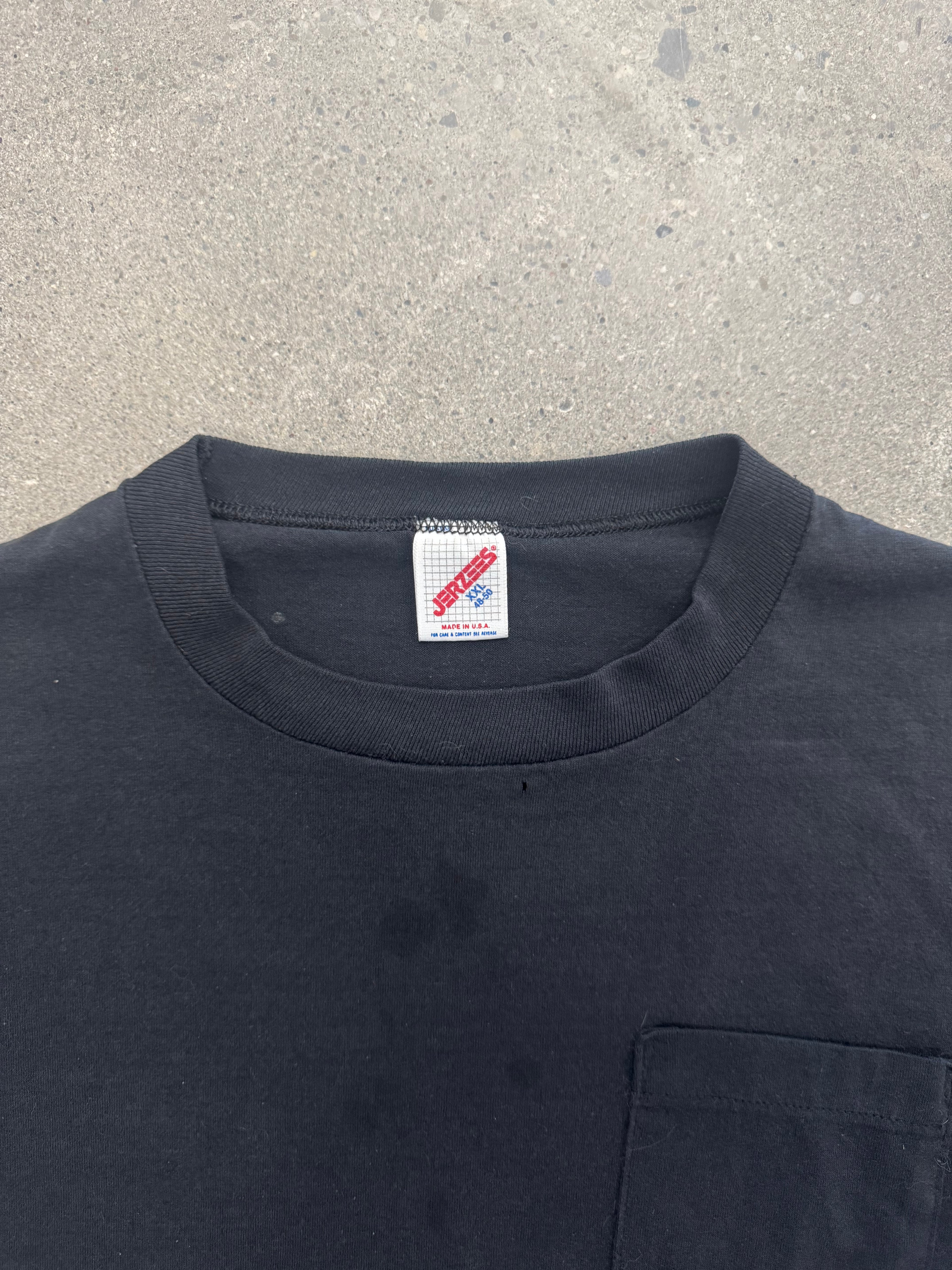 Jeff’s Bar T-Shirt mit unbedruckter Brusttasche - XL