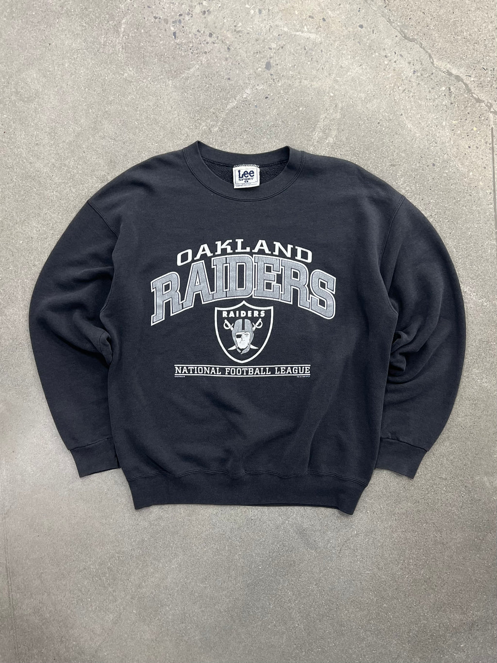 Faded Oakland Raiders NFL Crewneck Sweatshirt - L