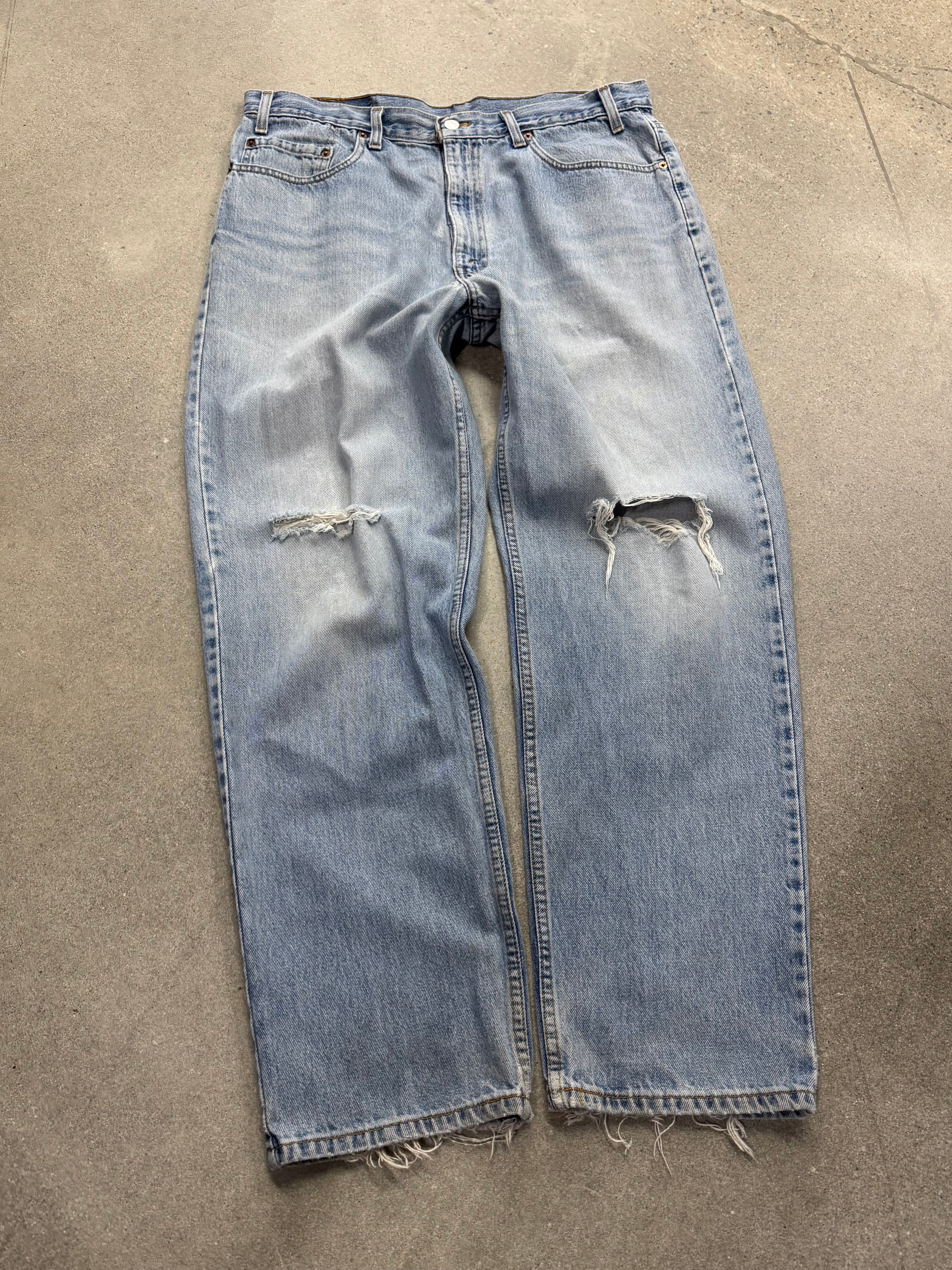 Faded & Distressed Levi’s 550 Jeans - 35”