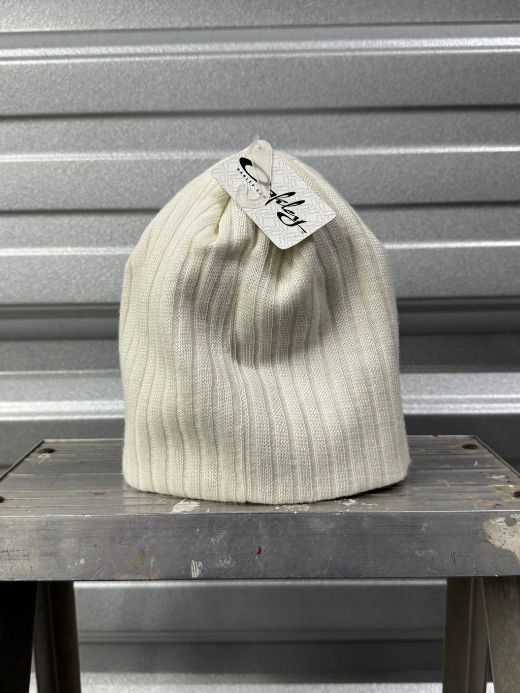 2004 Oakley Swirly Script Beanie