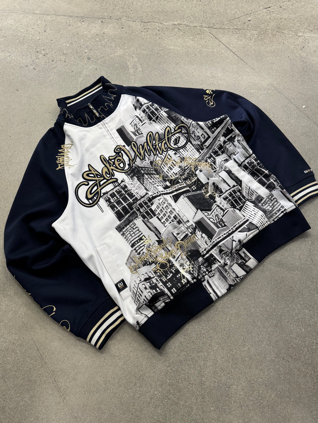 Mark Ecko Unltd. Baggy Full-Zip City Sweatshirt - L