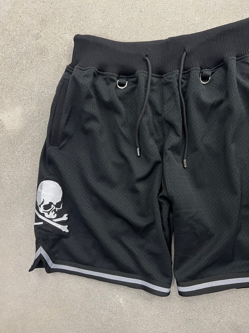 Mastermind Japan x Mitchell & Ness Basketball Shorts - M