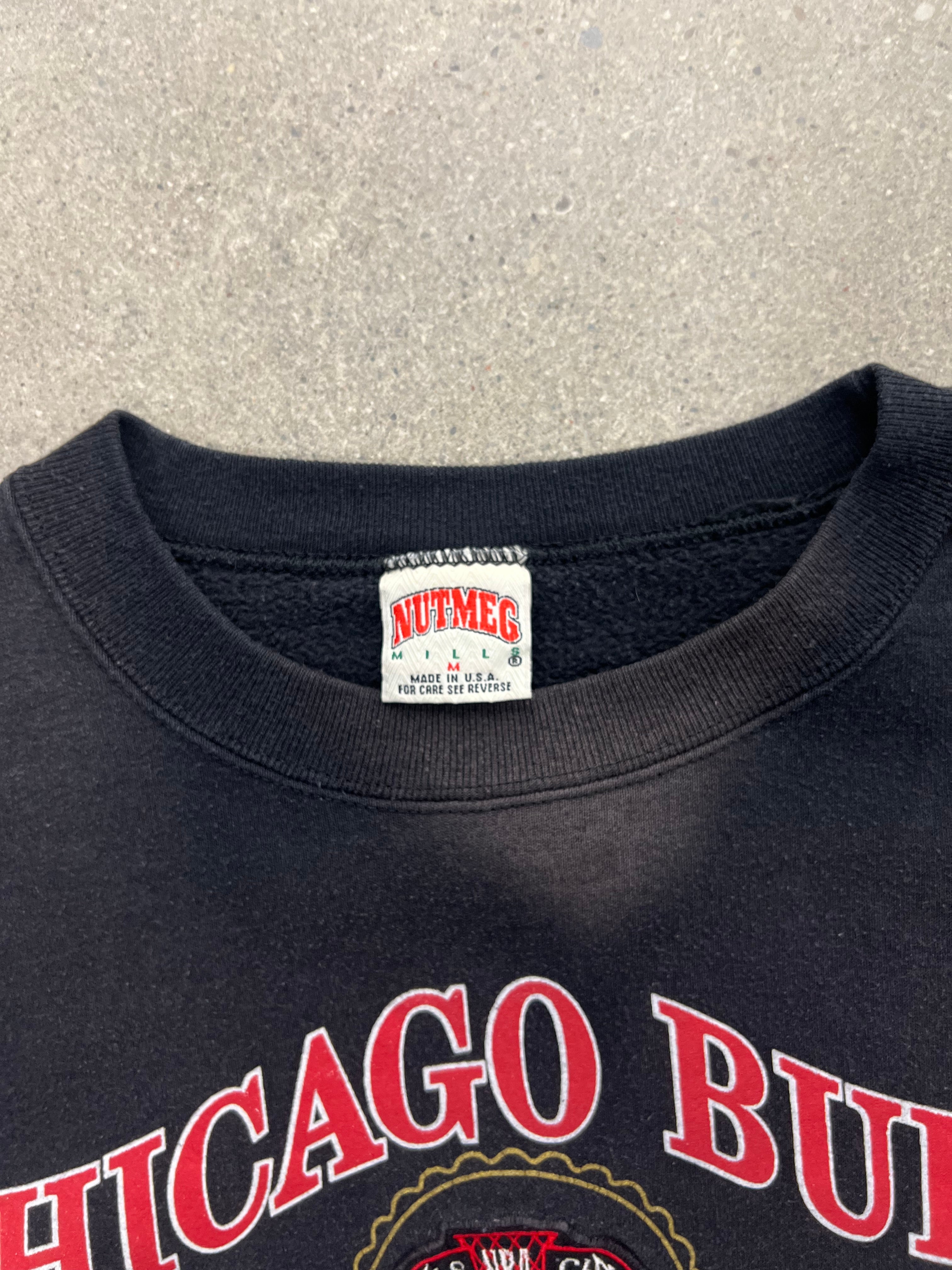Faded Chicago Bulls Eastern Conference NBA Crewneck Sweatshirt - M