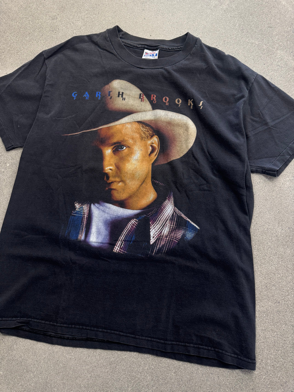 Ausgeblichenes Garth Brooks Fresh Horses Tour T-Shirt von 1996 – XL