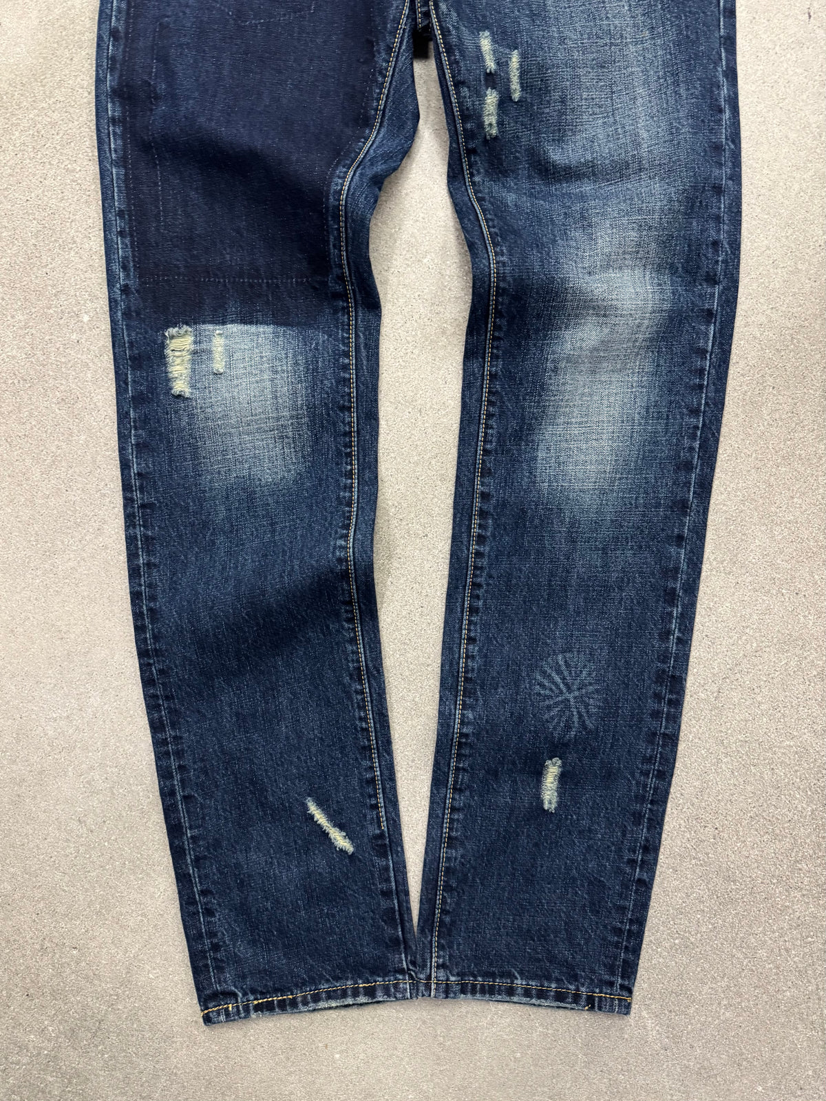 Dsquared2 Faded & Distressed Jeans - 33”
