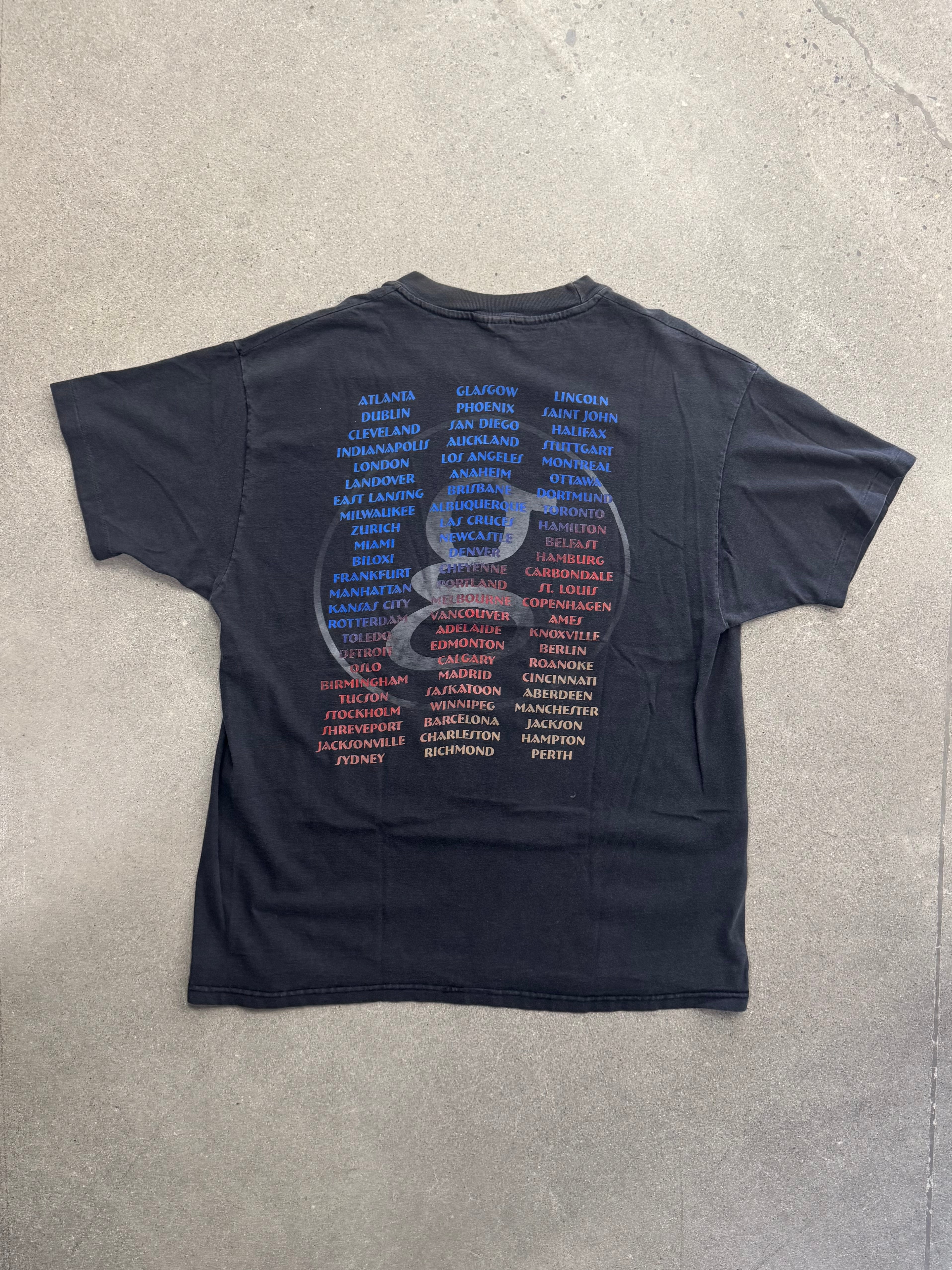 Ausgeblichenes Garth Brooks Fresh Horses Tour T-Shirt von 1996 – XL