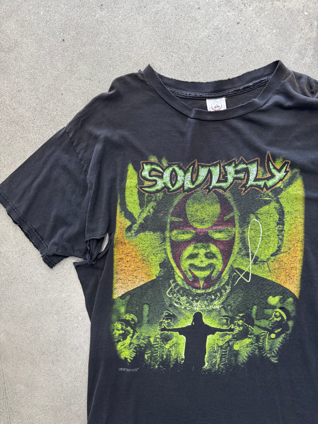 Faded 1999 Soulfly Tribe World Noise Band T-Shirt - XL