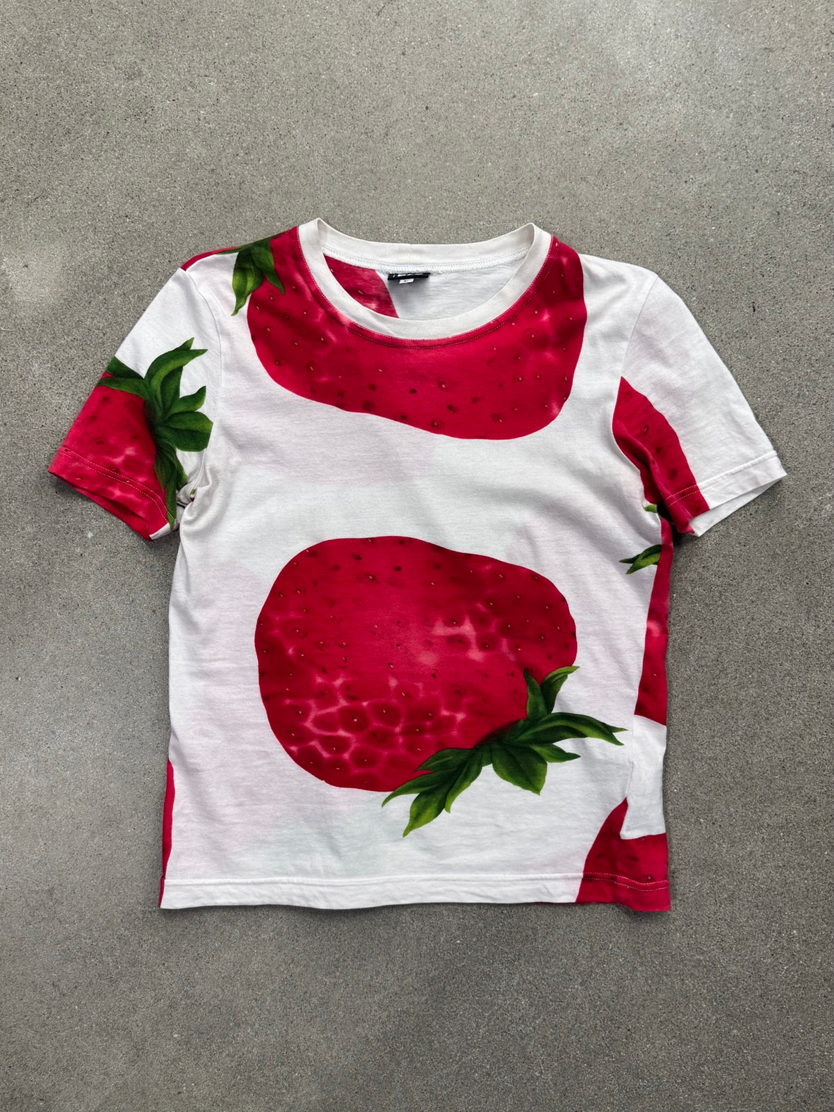 Dolce & Gabbana Strawberry T-Shirt - M