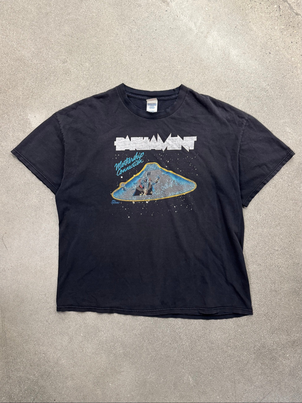 Parliament Funkadelic Mothership Connection T-Shirt - XL