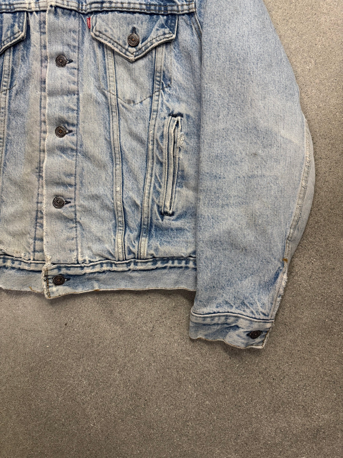 Levi's Flannel-Lined Denim Trucker Jacket - M