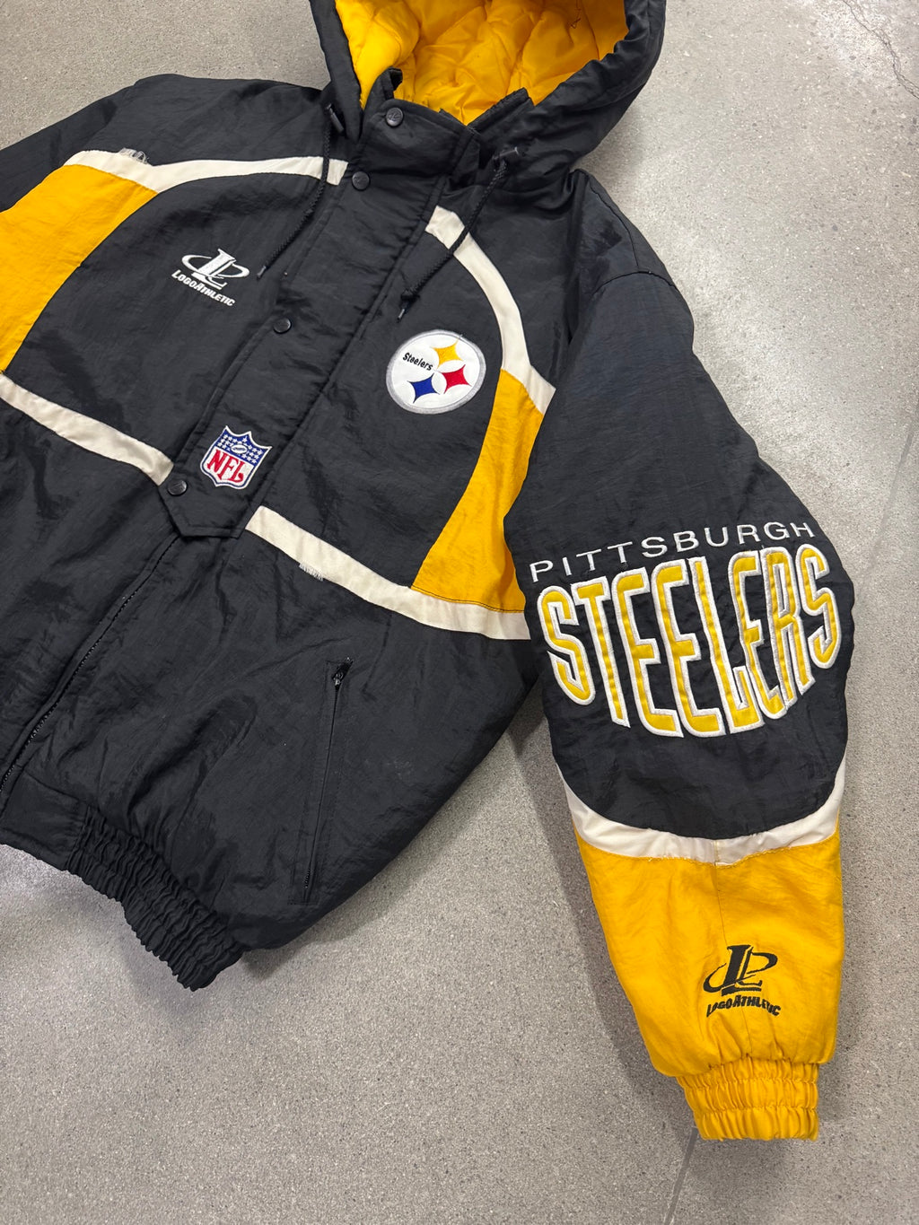 Logo Athletic Pittsburgh Steelers Pro Line NFL Puffer Jacket - L