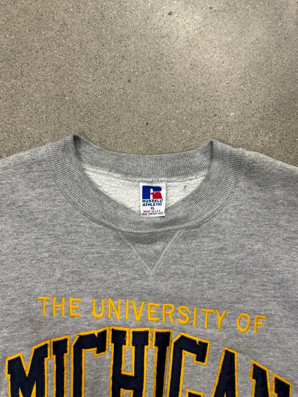 Russell Athletic University of Michigan Crewneck Sweatshirt - XL