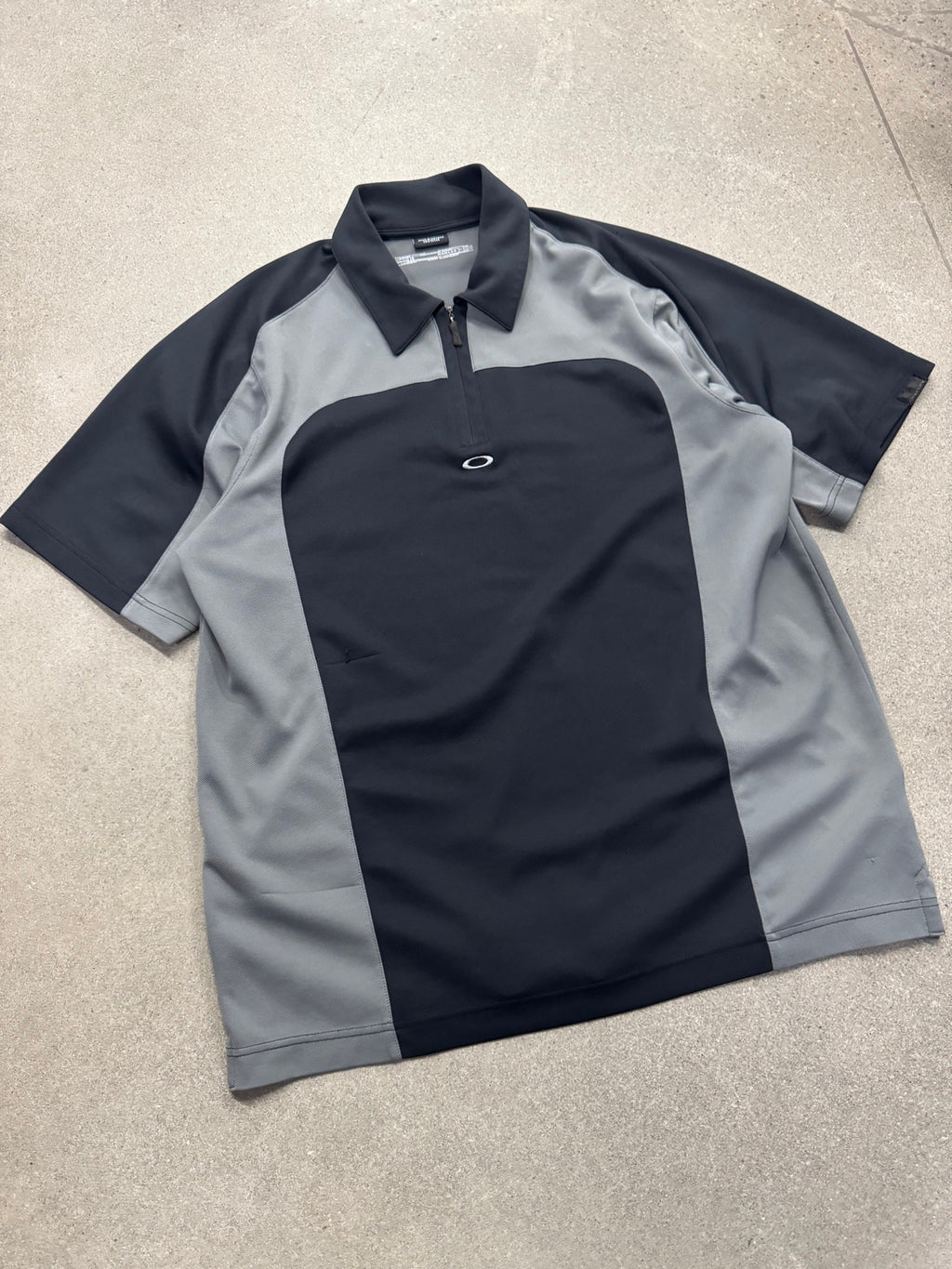Oakley Two-Tone O-Sync Tech Zip Polo Shirt - L