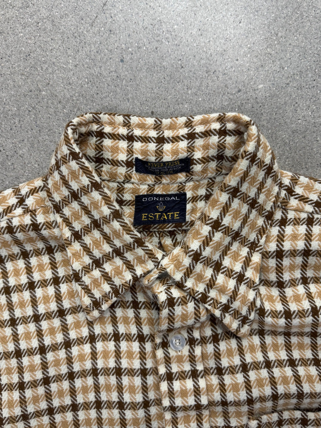 Donegal Estate Plaid Button-Up Flannel Shirt - XL