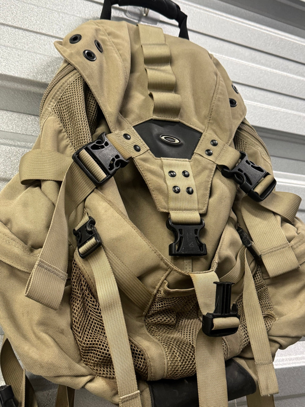 Oakley Icon 2.0 Kitchen Sink Coyote Backpack