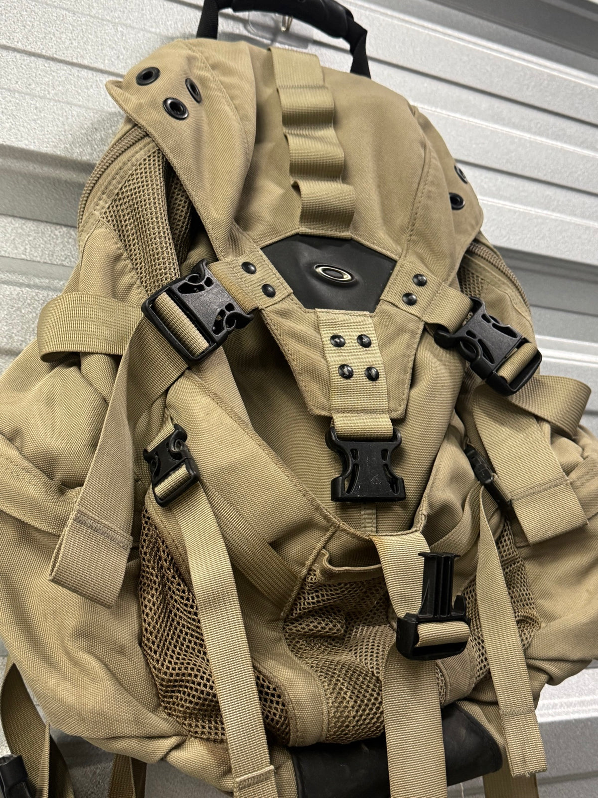 Oakley Icon 2.0 Kitchen Sink Coyote Backpack